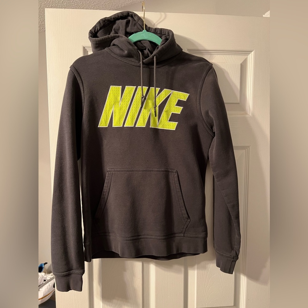 Nike sweatshirt
